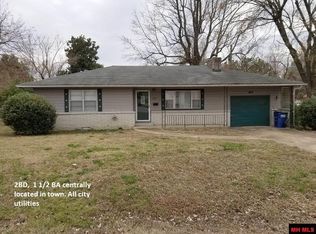 212 W 3rd St, Mountain Home, AR 72653