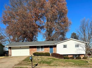 15 Olde Forge Dr, Saint Charles, MO 63301
