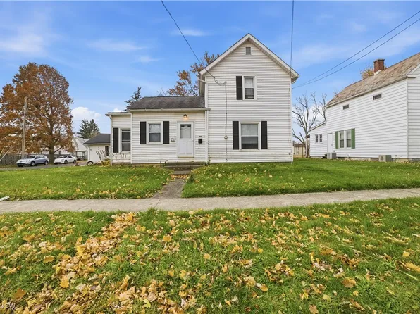 48 E Smiley Ave, Shelby, OH 44875