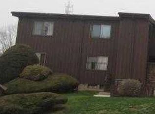 90 Webster Ct, Newington, CT 06111