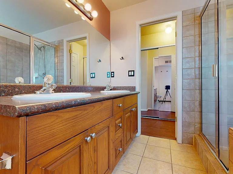 6256 Escondido Dr — Photo 22