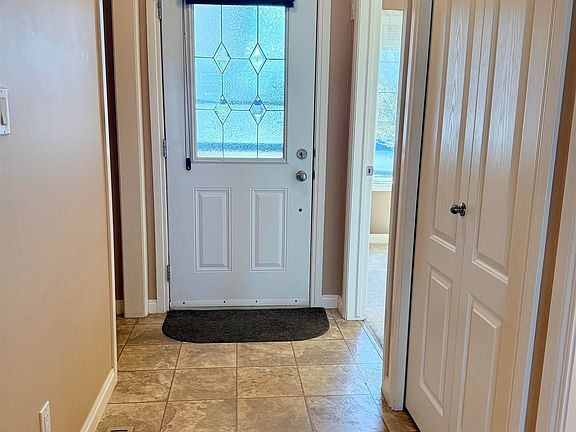 4th image of 3815 75th St