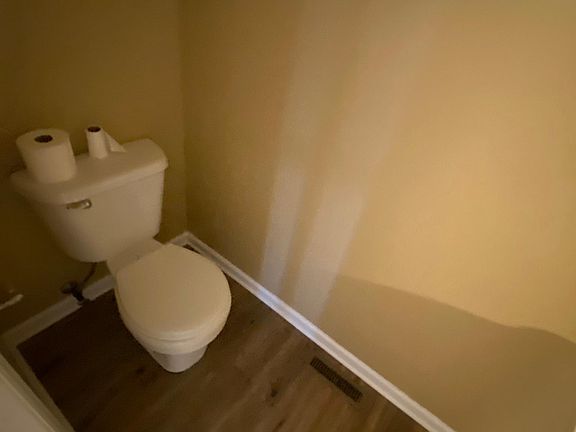 1/2 bath