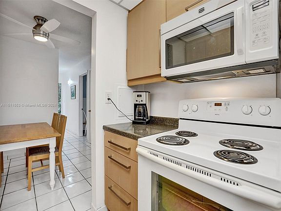3rd image of 16750 NE 14th Ave APT 210