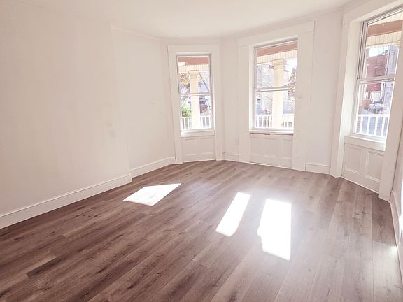 5th image of 96 Lembeck Ave #1B