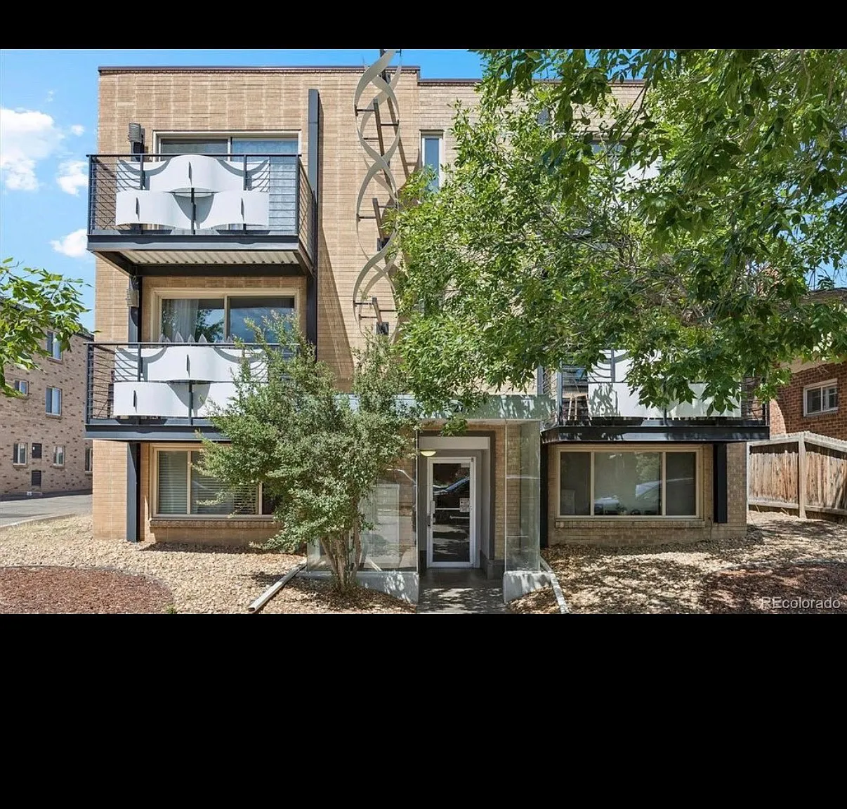 1 bed, 563 sqft, $2,200 — Photo 1