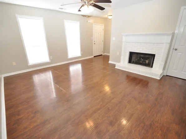 129 Willow Point Ln, Alabaster, AL 35007