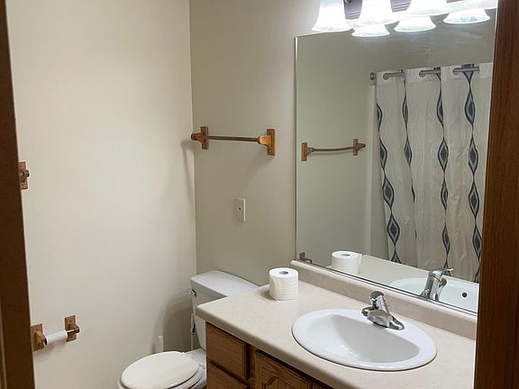 5th image of 4562 Arrowhead Dr APT 7