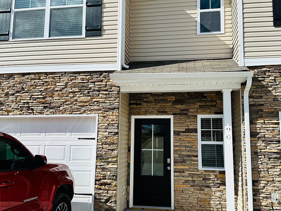 1st image of 86 Moon Rock Ct