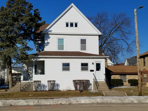 512 N 6th St, Rochelle, IL 61068