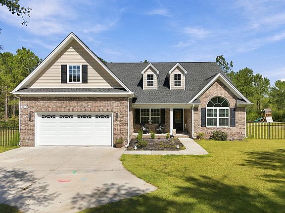 2nd image of 3243 Huckleberry Rd.