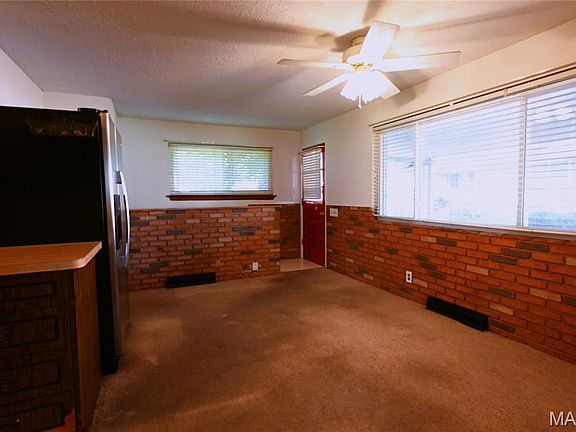 3rd image of 751 Peal Dr
