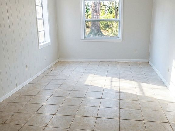 3rd image of 3450 Dundale Rd