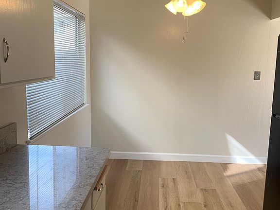 4th image of 851 Burbank Dr APT 2