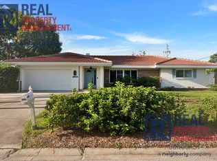 2804 Bougainvillea St, Sarasota, FL 34239