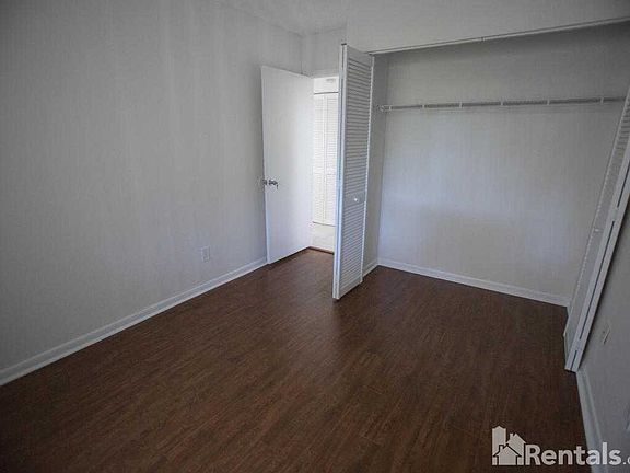 3rd image of 6051 10th Ave N