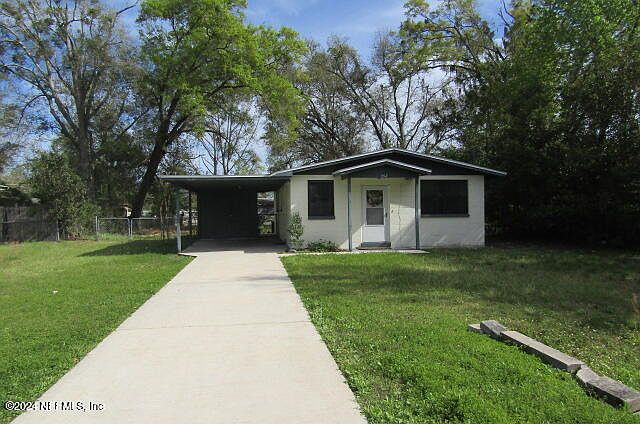 1st image of 352 WILDWOOD Lane