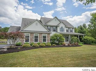 9113 Whistling Swan Ln, Manlius, NY 13104
