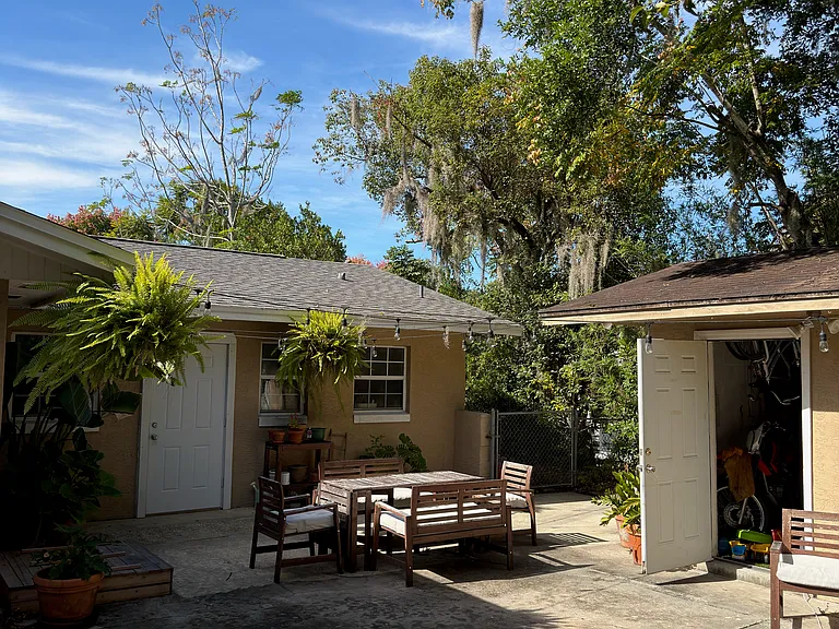 650 S Park Ave — Photo 29