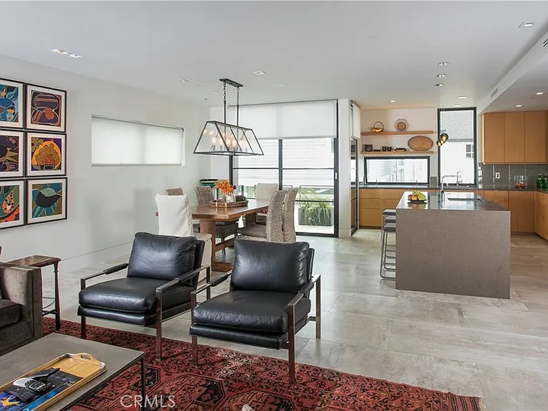 1139 1/2 W Balboa Blvd — Photo 4