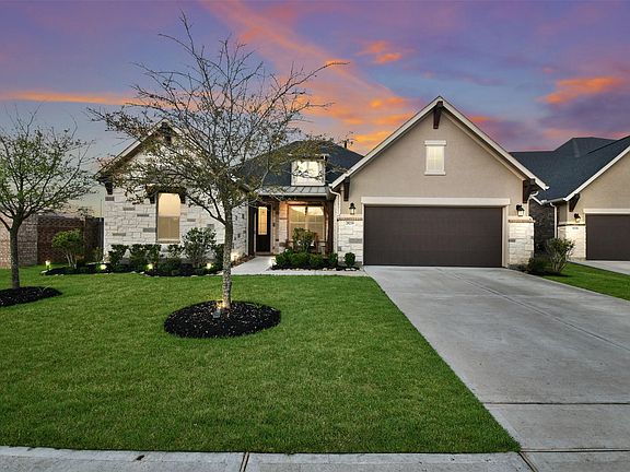 2nd image of 20210 Mahogany Bay Ln