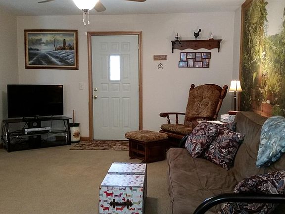 3rd image of 54 Cottage Ave