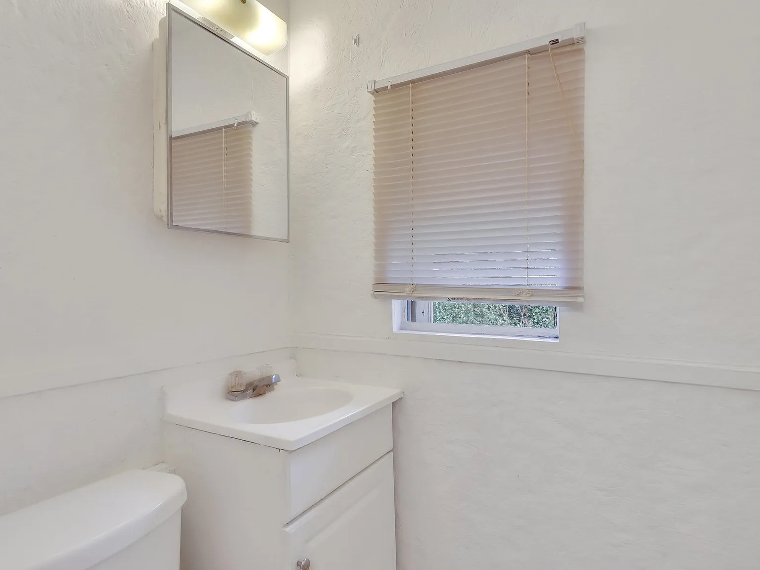 1 bed, 351 sqft, $1,200 — Photo 1