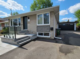 104 Lynedock Cres, Toronto, ON M3A2B1