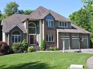 7 Adams Way, Reading, MA 01867