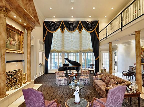 3rd image of 2101 Plantation Ln