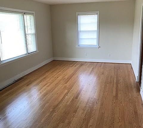 4th image of 2103 Lydell Dr