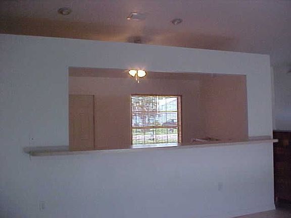 4th image of 206 Larkspur Ct