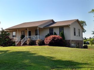 1905 W Point Rd, Westpoint, TN 38486