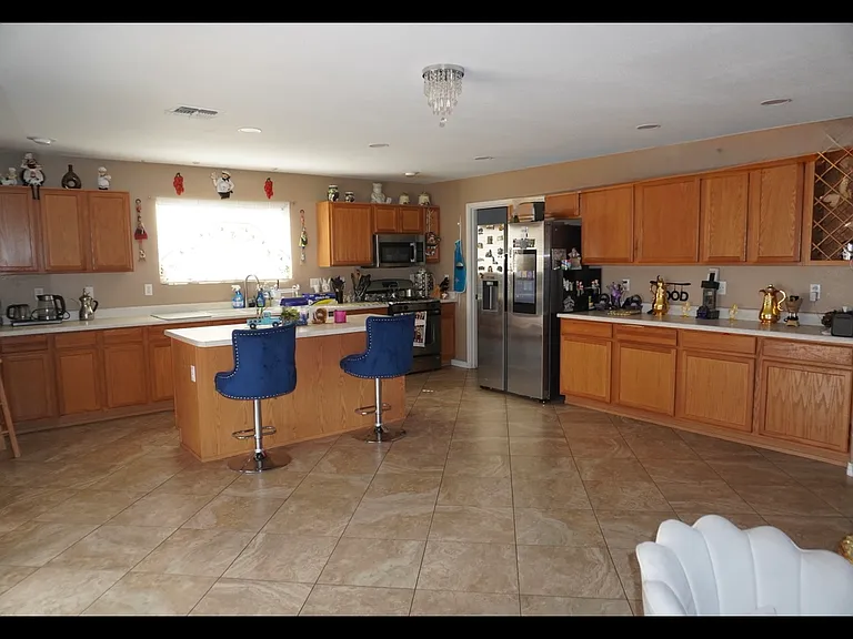 276 E Monterey Cypress St — Photo 11