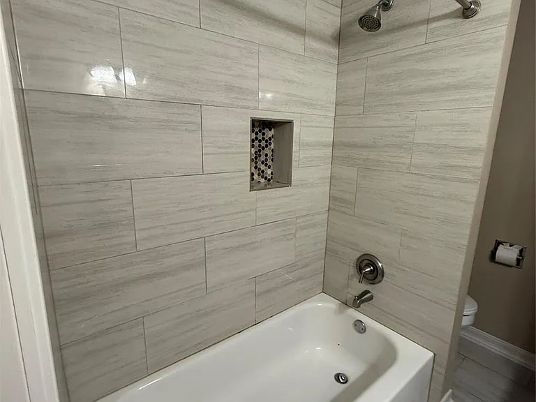 1909 Brun St #4 — Photo 16