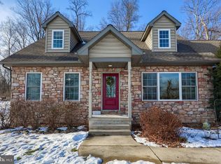 570 Mountain Top Dr, Denver, PA 17517