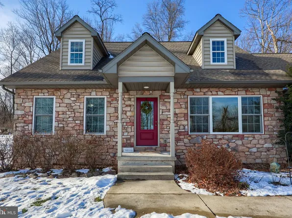 570 Mountain Top Dr, Denver, PA 17517