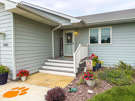 2nd image of 2452 Prairie Green Dr