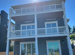 5121 NE 68th St, Seattle, WA 98115