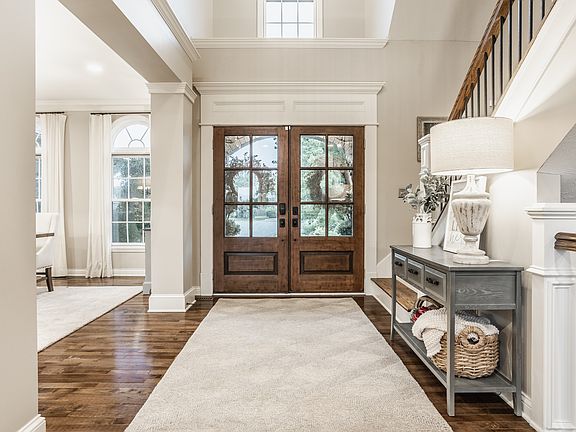 3rd image of 11086 Golden Bear Way