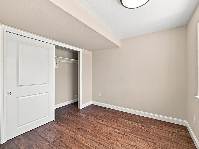 5671 Majestic Dr — Photo 35