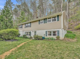 7514 Mount Chestnut Rd, Roanoke, VA 24018