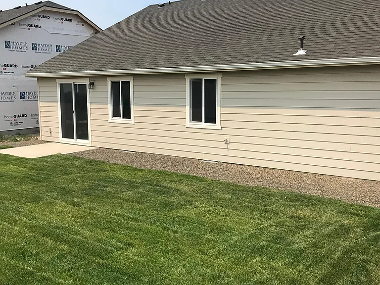 2535 W Skylar St — Photo 3