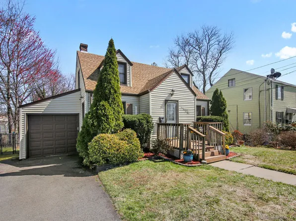 594 South Quaker Lane, West Hartford, CT 06110