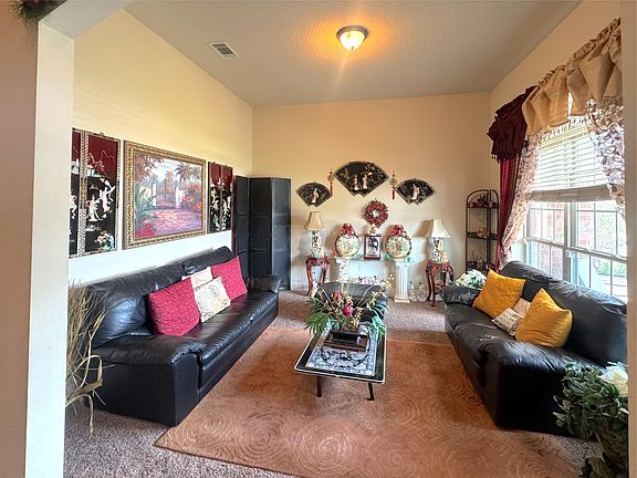 4th image of 223 Paradise Palm Cir