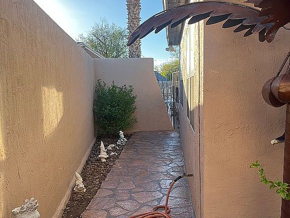 2nd image of 6633 Mariposa Dr