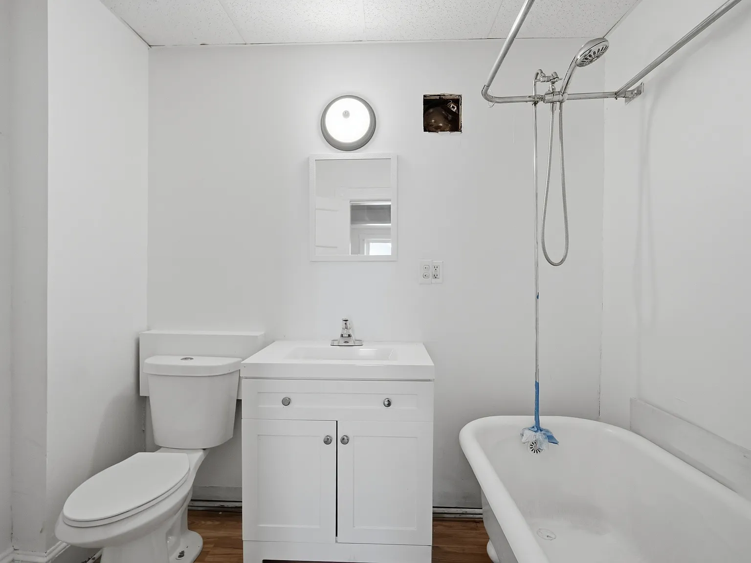 3 bed, $1,800 — Photo 3