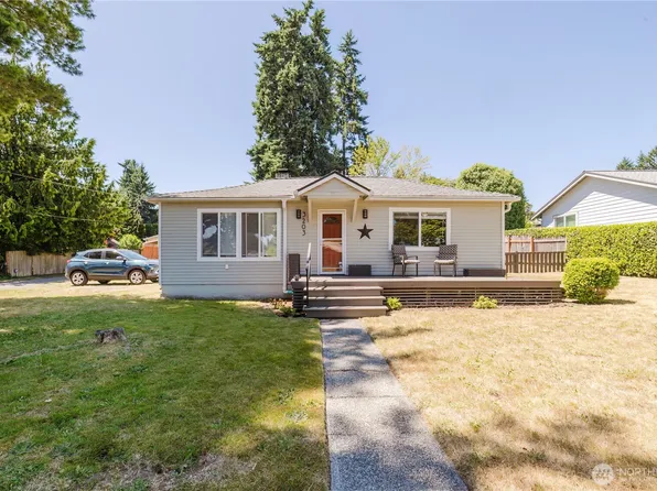 3203 Forest Drive NE, Bremerton, WA 98310