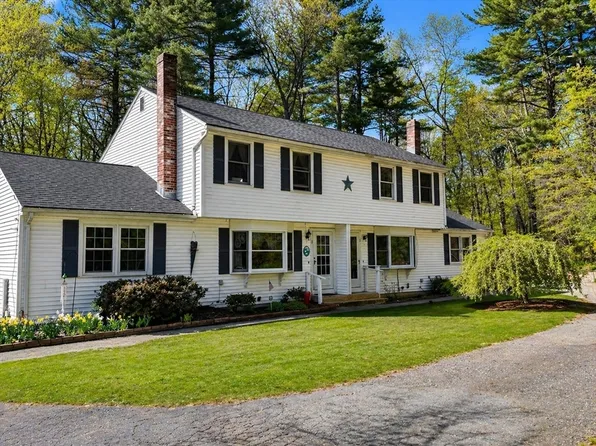 12 Pinecrest Rd, Uxbridge, MA 01569