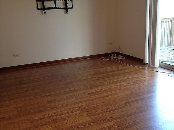 3rd image of 304 Southwood Cir